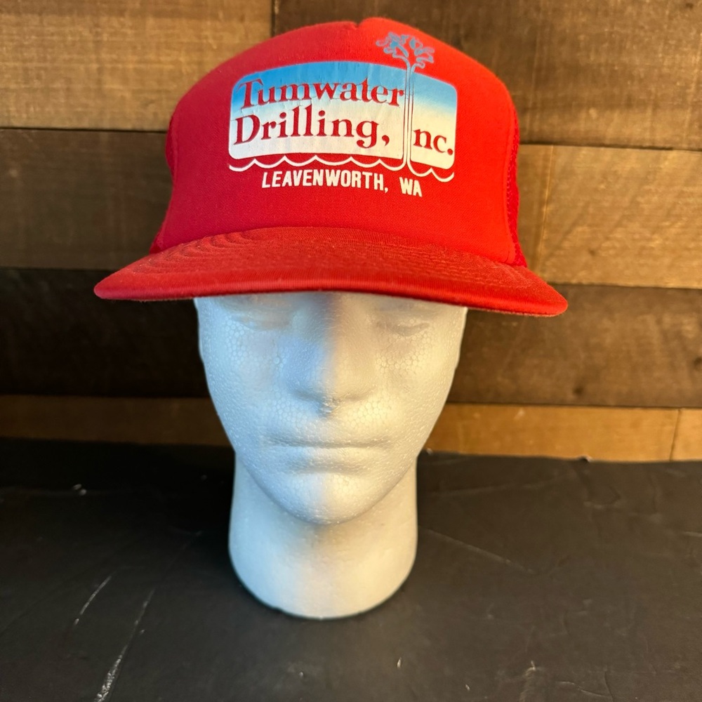 Vintage Tumwater Drilling Leavenworth Washington Red Trucker Hat Men’s Red Mesh